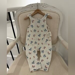 🦢 Baby 6~12 Mth Adorable Floral Blueberry & Strawberry Muslin Baby Romper NWT